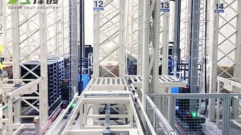 贯通式货架与横梁式货架叉车操作之别
